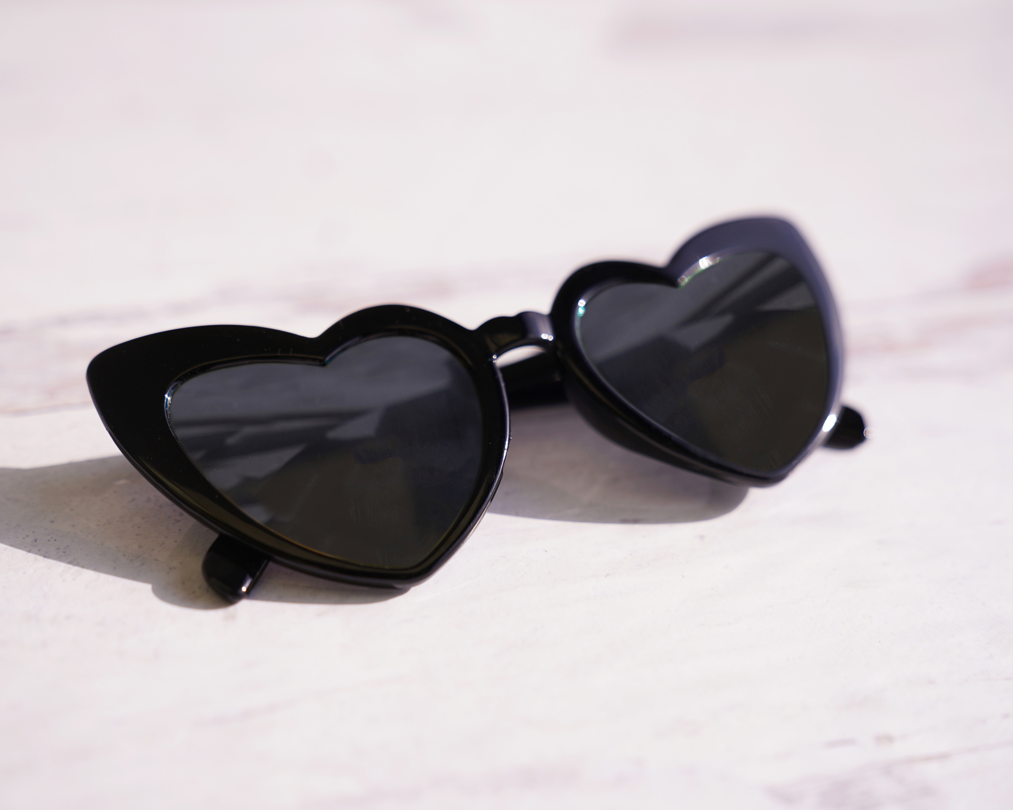Set of 6 Heart Sunglasses