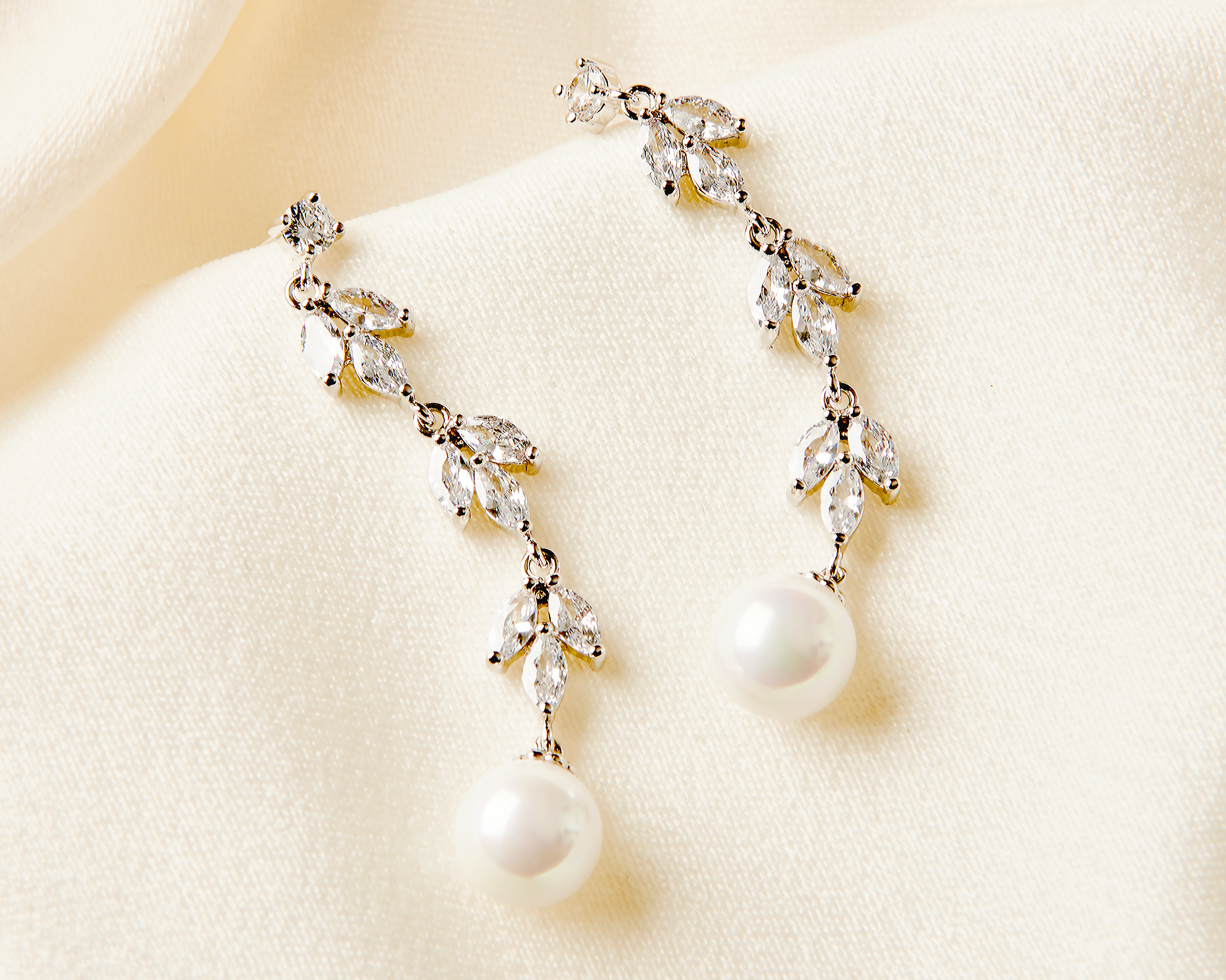Pearl Dangle Earrings for Bridal & Bridesmaids