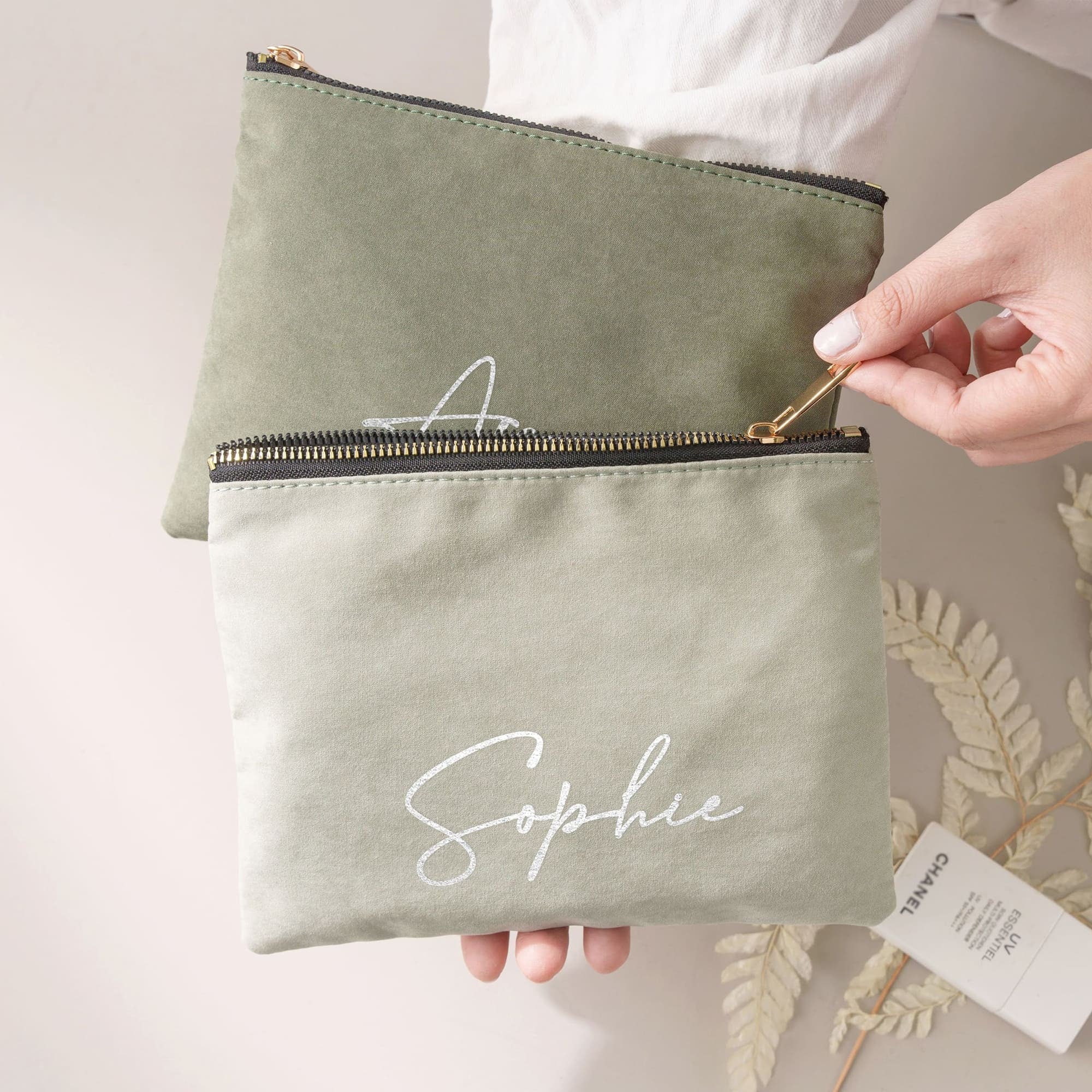 Personalized Suede Makeup Bag, Bridesmaid Gifts Proposal, Gifts for Mom, Custom Name Cosmetic Bag for Women,Bridal Party Maid of Honor Gifts